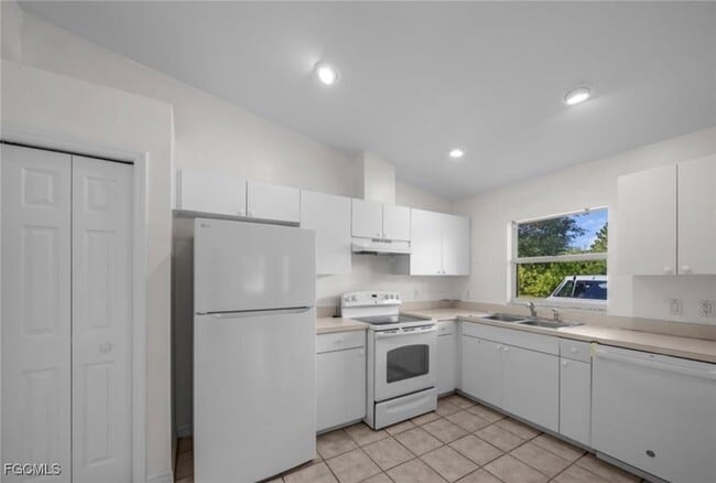 Building Photo - 1241 Bacon Ave