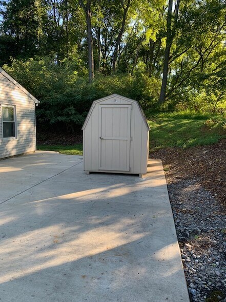 Building Photo - 7413 Spout Hill Rd