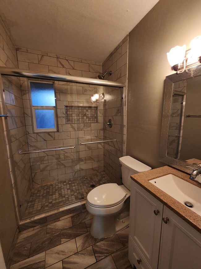 Building Photo - GREAT HOME
