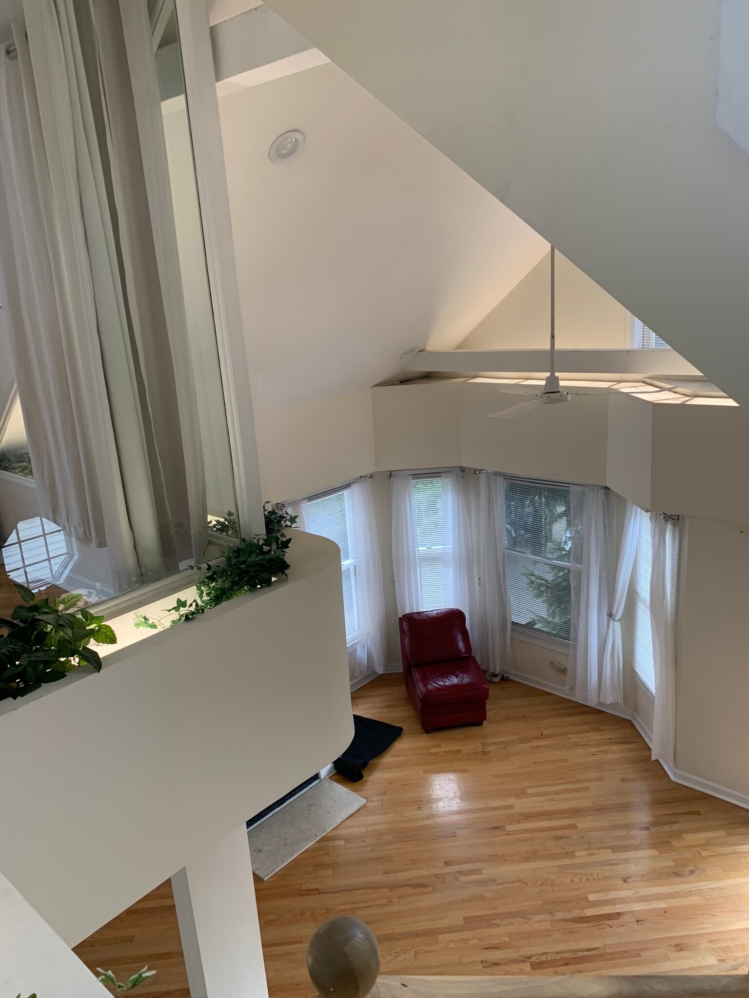 Building Photo - 1142 W Wolfram St