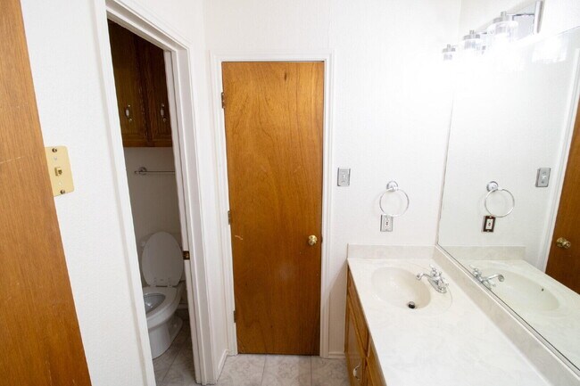 Building Photo - 5731 95th St