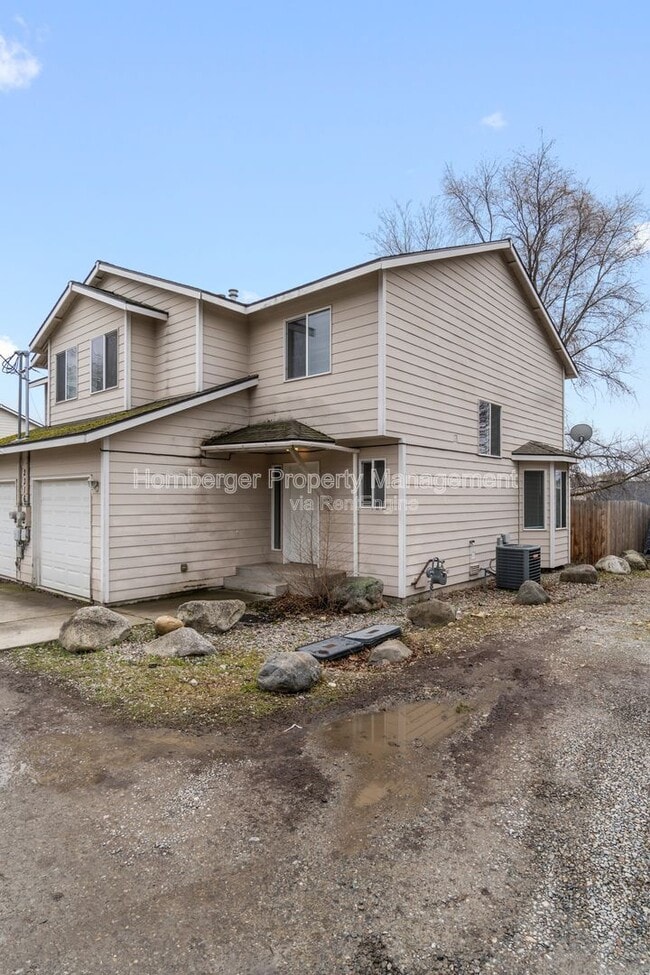 Building Photo - 2316 N Wilbur Rd