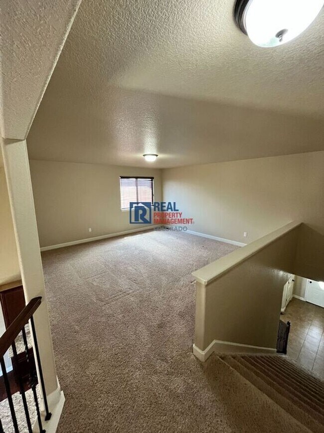 Building Photo - 7551 Dutch Loop