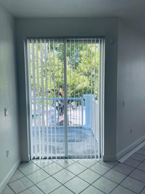Building Photo - 2030 Shoma Dr