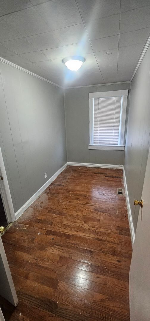 Building Photo - **COMING SOON** Desirable East Baltimore, Reasonably- Priced Town Home For Rent!