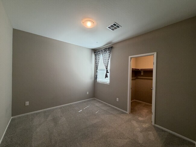 Building Photo - 4495 Vigny St