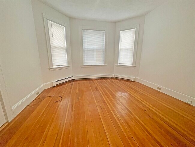 Building Photo - 301 Lexington St