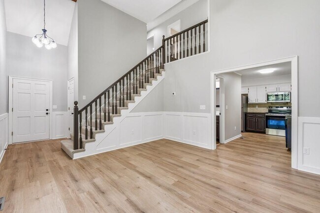 Building Photo - 11804 Oakmont St