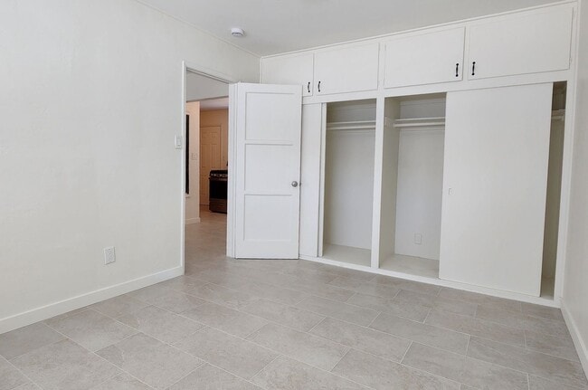 Building Photo - Just Remodeled 3BD, 1BA Riverside near 91 Fwy