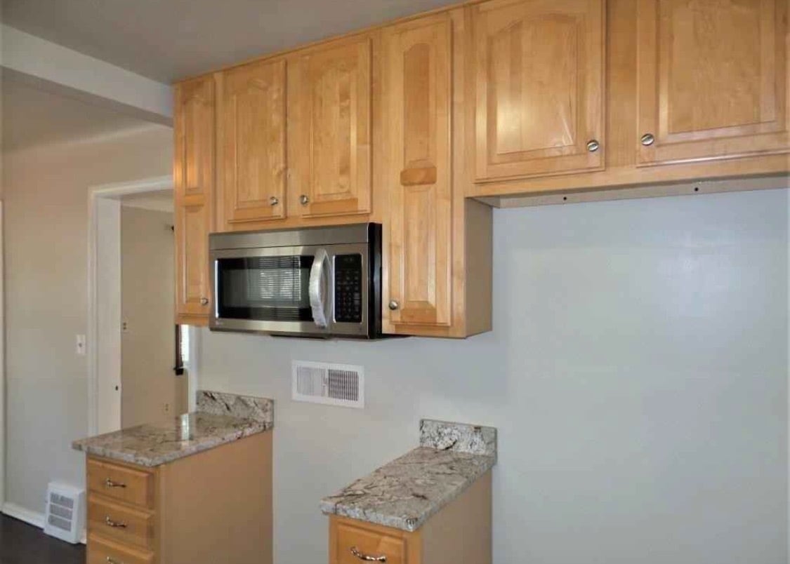 Building Photo - 19104 Kenosha St