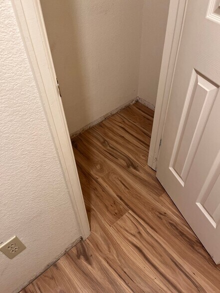 Building Photo - 7447 Spy Glass Ct