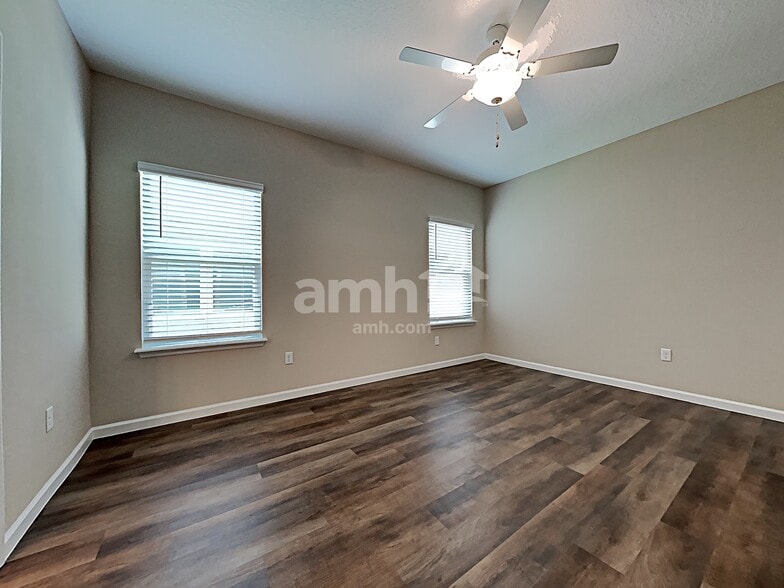 Building Photo - 225 Stone Arbor Ln