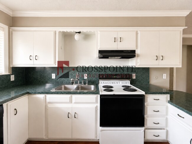 Building Photo - Tour Today! Studio Apartment in East Tyler! 1/2 Off First Full Months Rent!