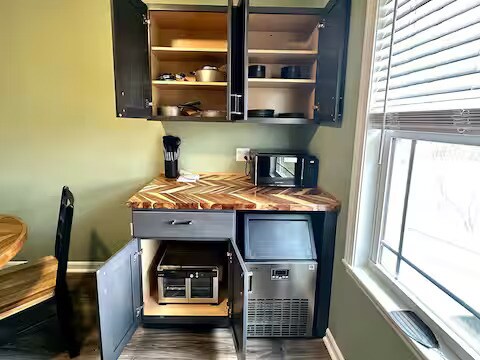 Building Photo - 2110 Melon St