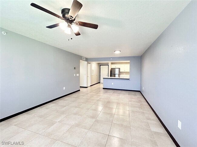 Building Photo - 8284 Key Royal Cir