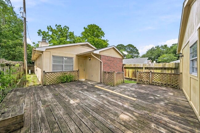 Building Photo - 9036 Kerrwood Ln