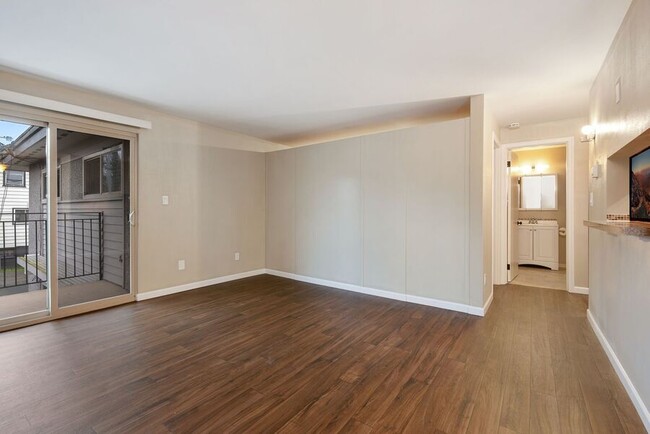 Building Photo - 2720 14th Ave S