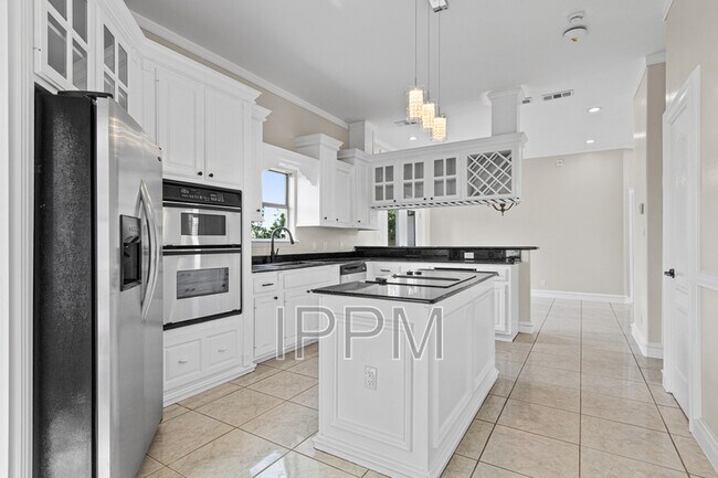 Building Photo - 5601 Wild Persimmon