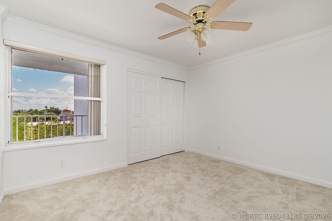 Building Photo - 3901 S Flagler Dr