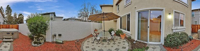 Building Photo - 5858 Hazelwood Cmn
