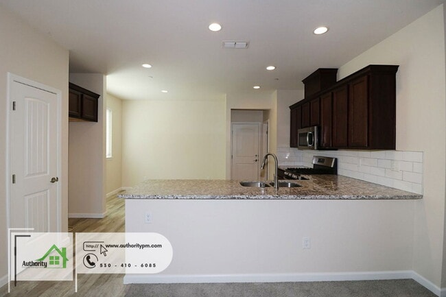 Building Photo - 810 Mission De Oro Dr