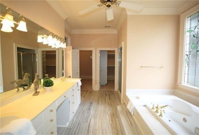 Building Photo - 2737 Tarva Pl