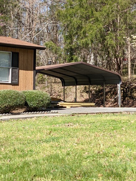 Carport - 12619 Wildlife Ln