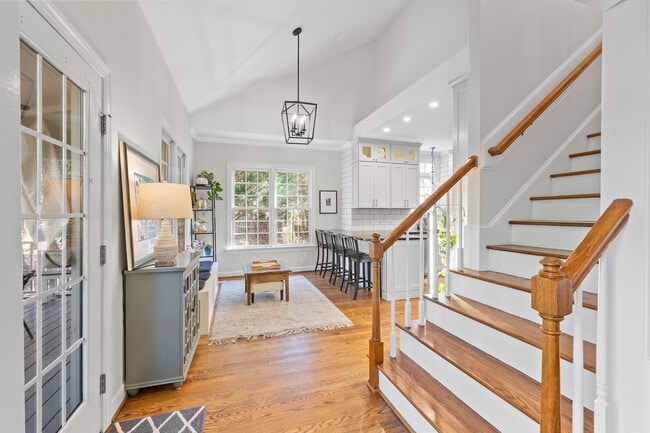 Building Photo - 105 Silverado Trail