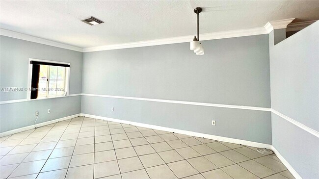 Building Photo - 12651 SW 143rd Ln