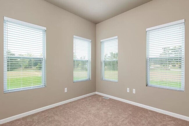 Building Photo - Newer 4 bedroom home for lease!