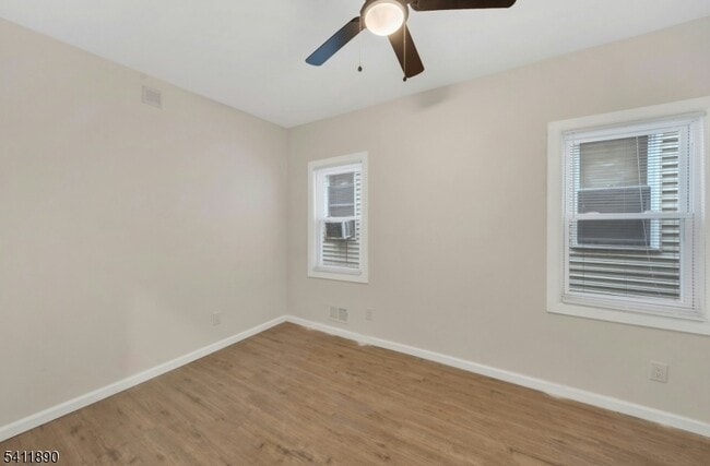 Building Photo - 30 Linden Ave