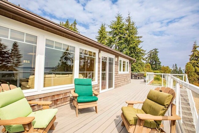 Building Photo - Furnished Greenbank Home with Water View a...
