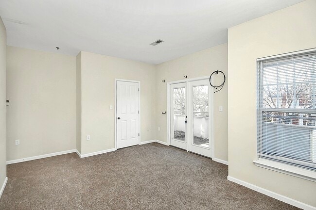 Building Photo - 526 N Davidson St