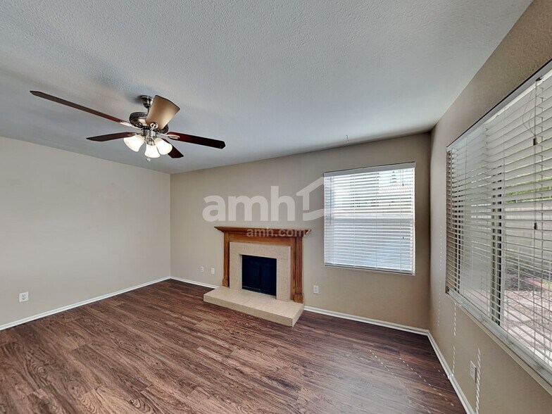 Building Photo - 7010 W Oraibi Dr
