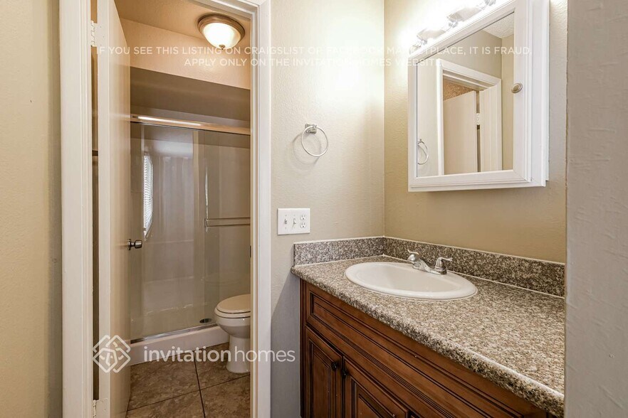 Building Photo - 4649 W Hubbell St