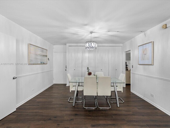 Building Photo - 5005 Collins Ave