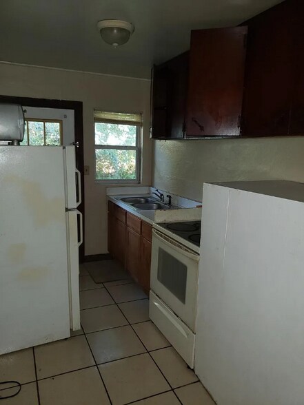 Building Photo - 725 Efferson St