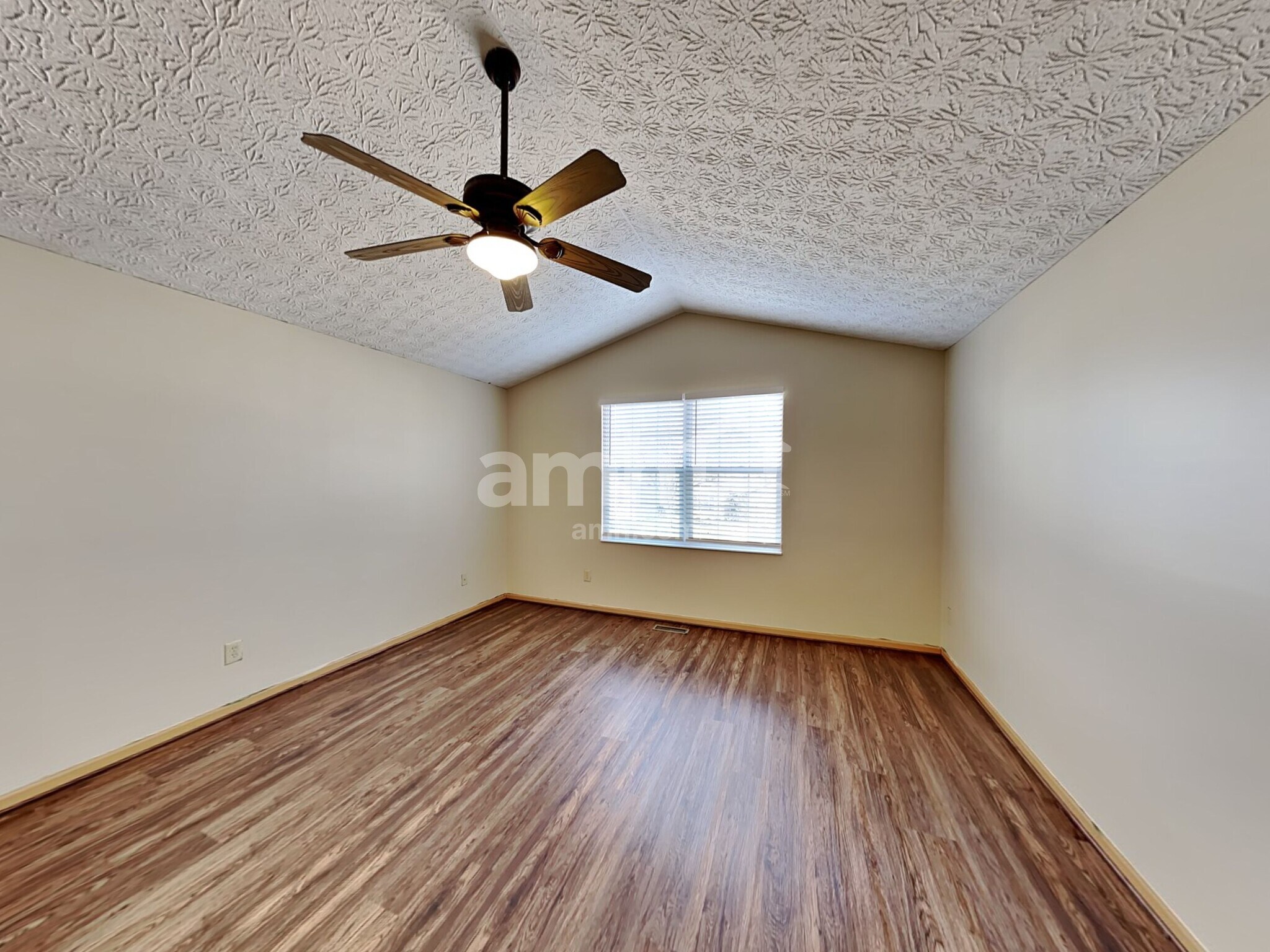 Building Photo - 5823 Coldcreek Dr