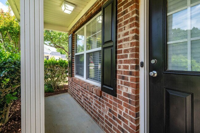 Building Photo - 101 Thorncrest Dr