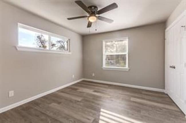 Building Photo - 2386 Chart Dr