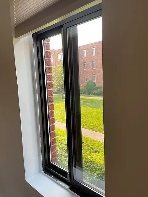 Building Photo - 8 Ashland St