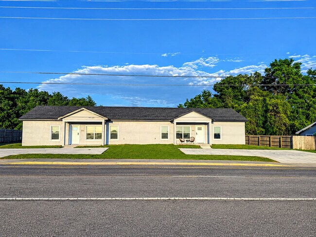 Building Photo - 241 NW 60th Ave
