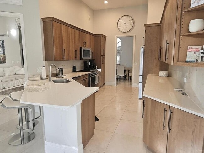 Building Photo - 132 Thornton Dr