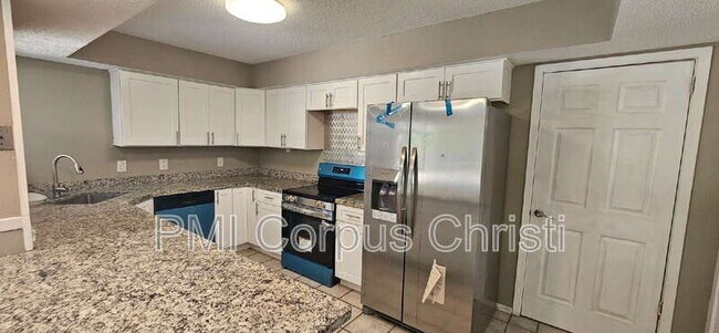 Building Photo - 1022 Delta Dr