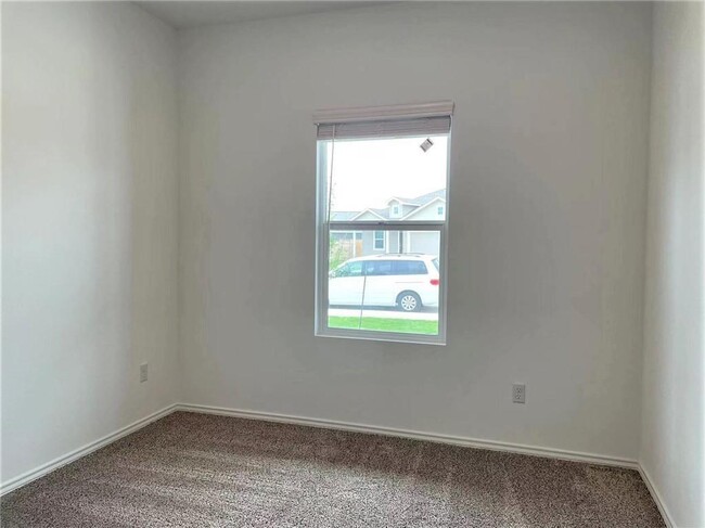 Building Photo - 209 Prairie Dog Town Dr