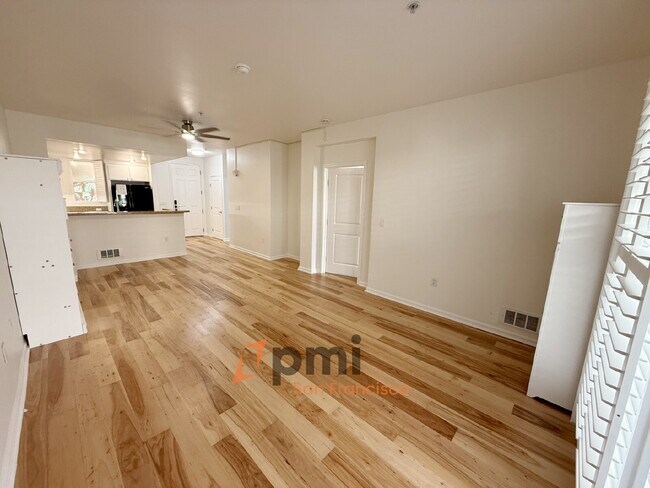 Building Photo - Cozy 1BR Condo with Patio & Parking — Peac...