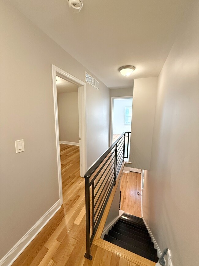 Building Photo - 2535 S Sartain St