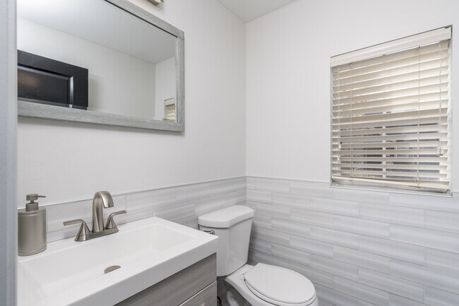 Building Photo - 3034 W Villa Cassandra Dr