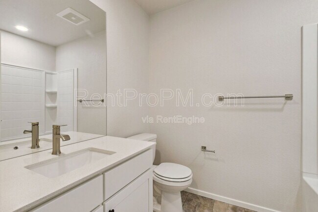 Building Photo - 6126 Saddle Horn Dr
