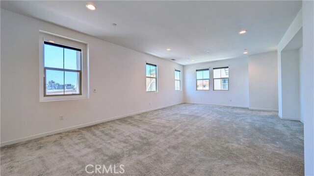 Building Photo - 231 Babson Ct